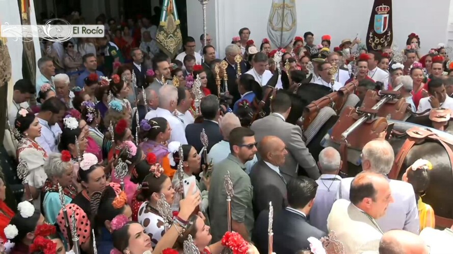 PRESENTACIÓN DE LA HDAD. DE HUELVA ANTE LA BLANCA PALOMA