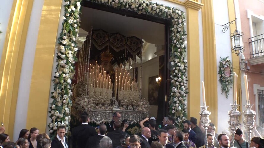 PROCESIÓN EXTRAORDINARIA XXV ANIVERSARIO CORONACIÓN ESPERANZA 2025