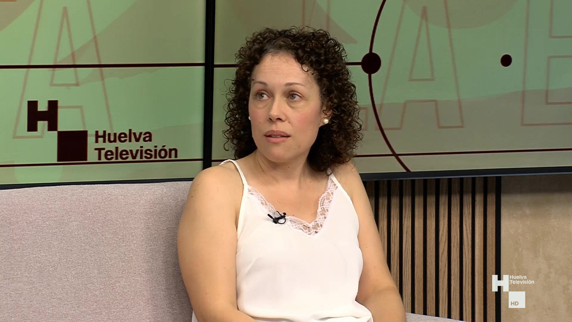2026_10_06_90M_ENTREVISTA_MONICA_ALVAREZ__poster